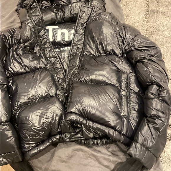 TNA BLACK PUFFER JACKET - Picture 2 of 3